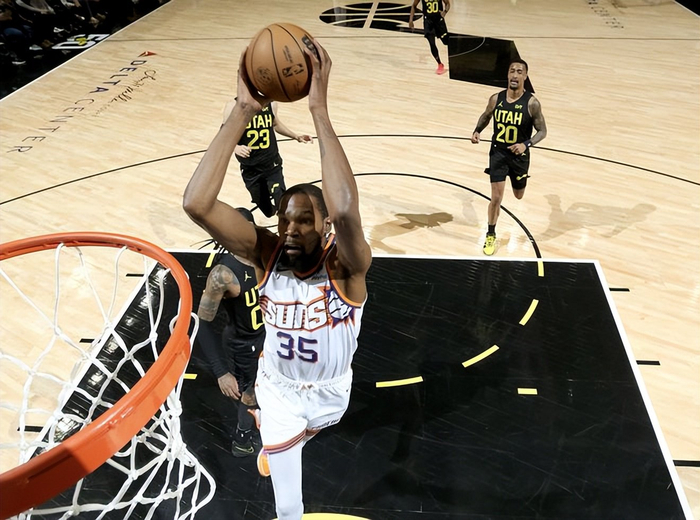 广州队险胜深圳队，杜兰特刷新纪录的简单介绍