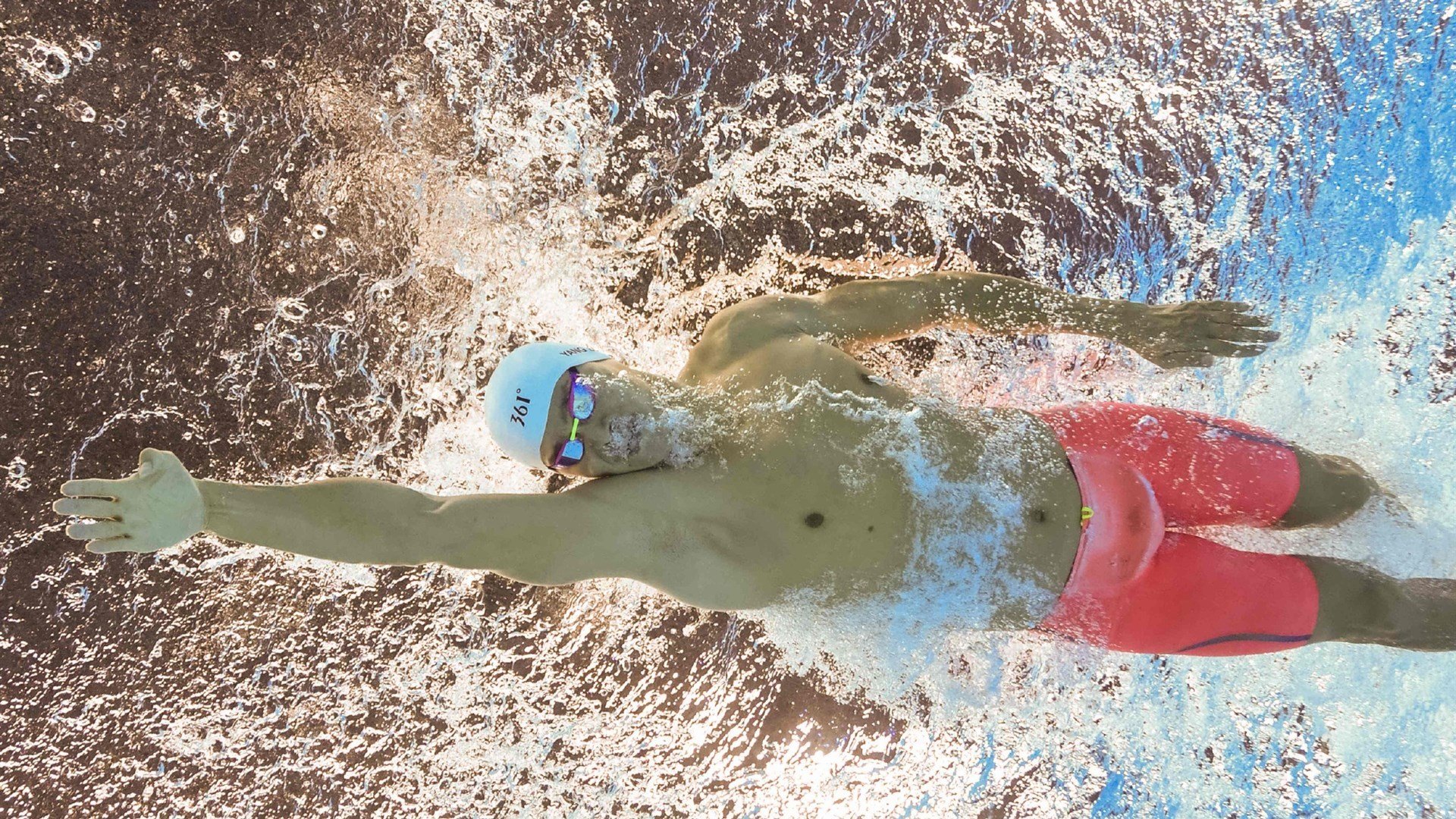 努涅斯关键时刻挺身而出，哥伦比亚一波流带走雷恩